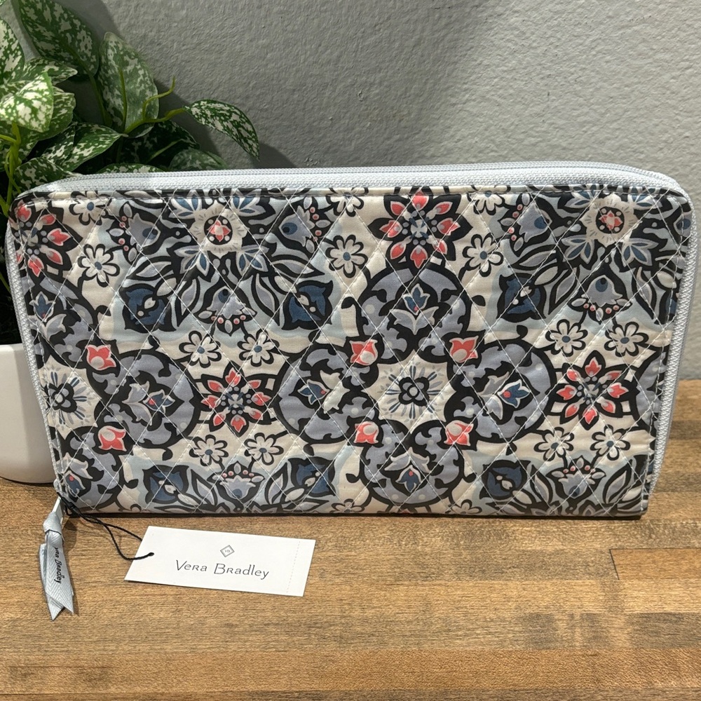 Vera Bradley “Personal Travel Organizer” in Lisbon Medallion ~ NWT’s